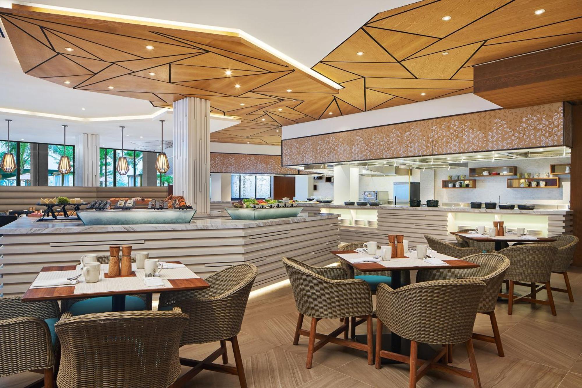 The Westin Desaru Coast Resort Bagian luar foto The restaurant