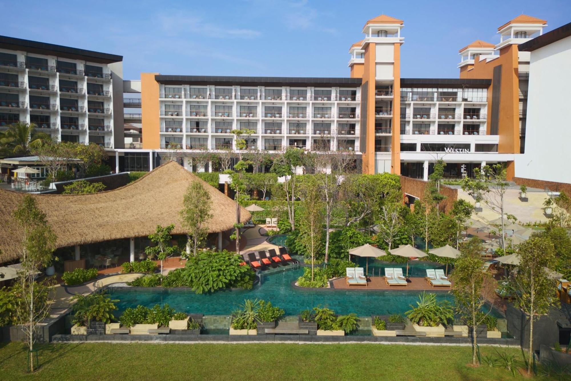 The Westin Desaru Coast Resort Bagian luar foto The hotel's main building